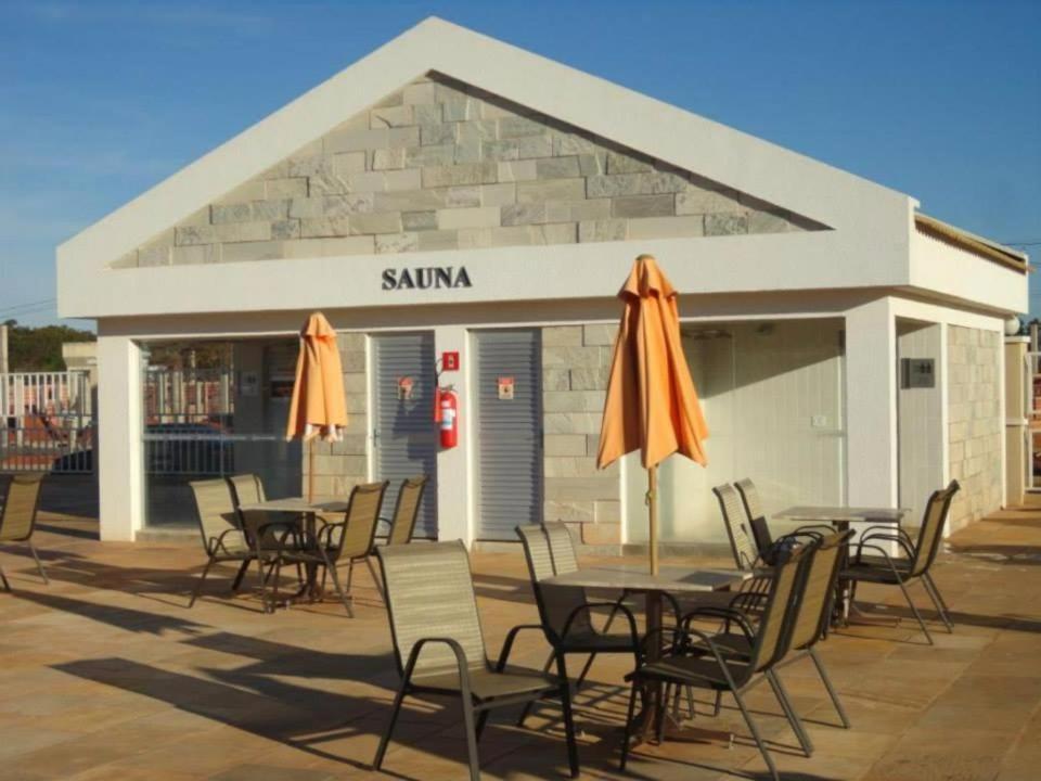 Lacqua diroma com fogão, geladeira, micro-ondas, Park aquático 24h, acomoda até 5 pessoas Caldas Novas Exterior foto
