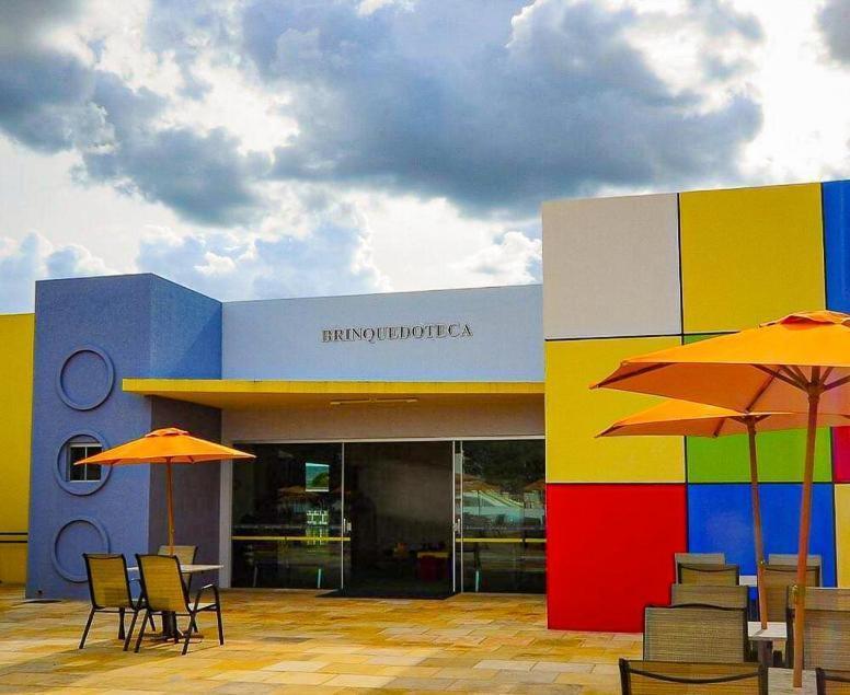 Lacqua diroma com fogão, geladeira, micro-ondas, Park aquático 24h, acomoda até 5 pessoas Caldas Novas Exterior foto